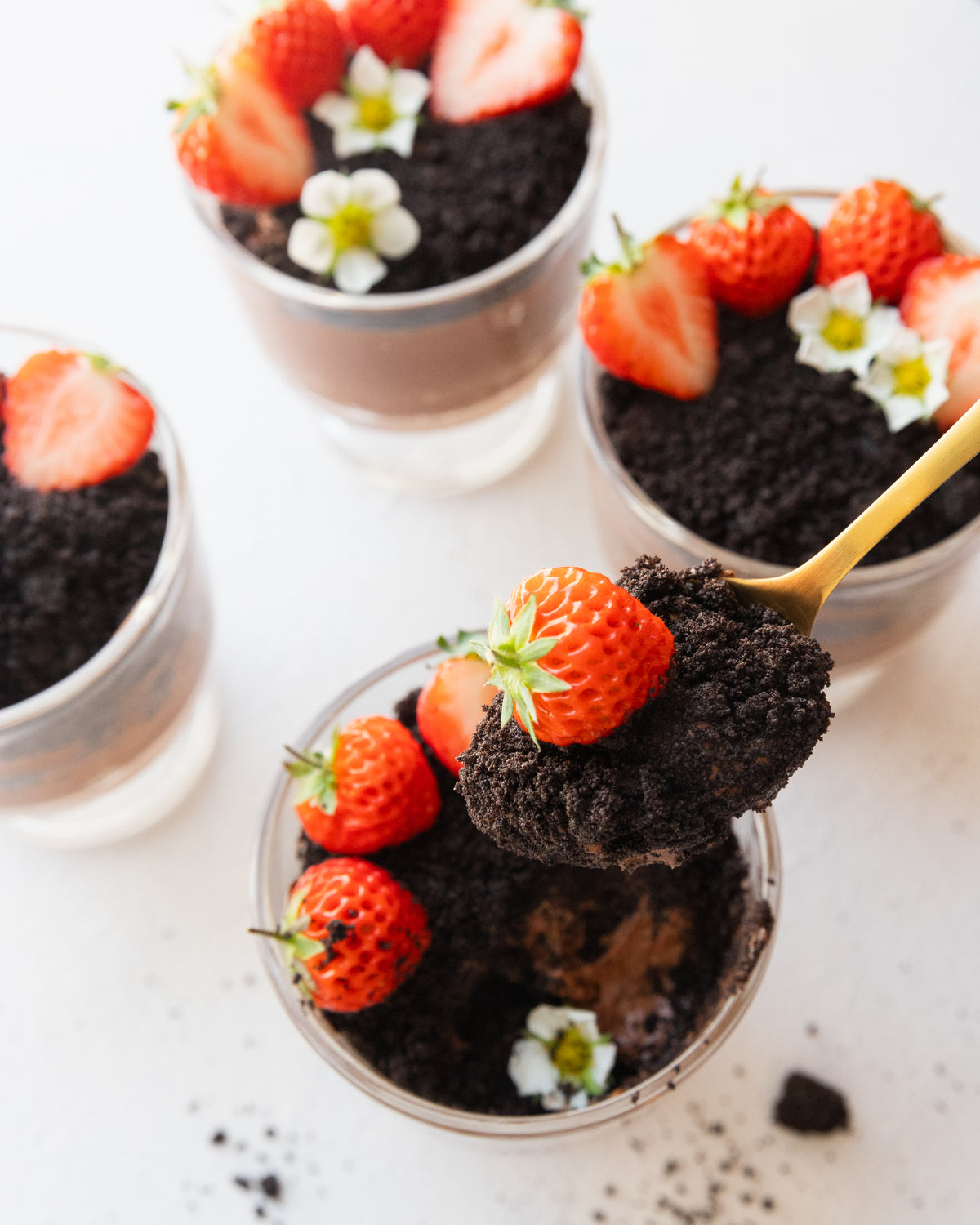 Oishii Berry Mousse Dirt Cups