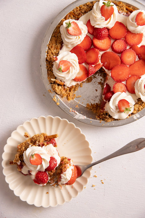 Nikko Berry Pretzel Pie